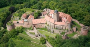 Burg Breuberg oben, Zeltnerhof - Urlaub auf dem Bauernhof